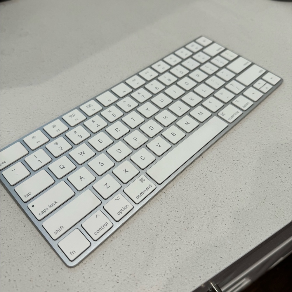 Apple Magic Keyboard 2